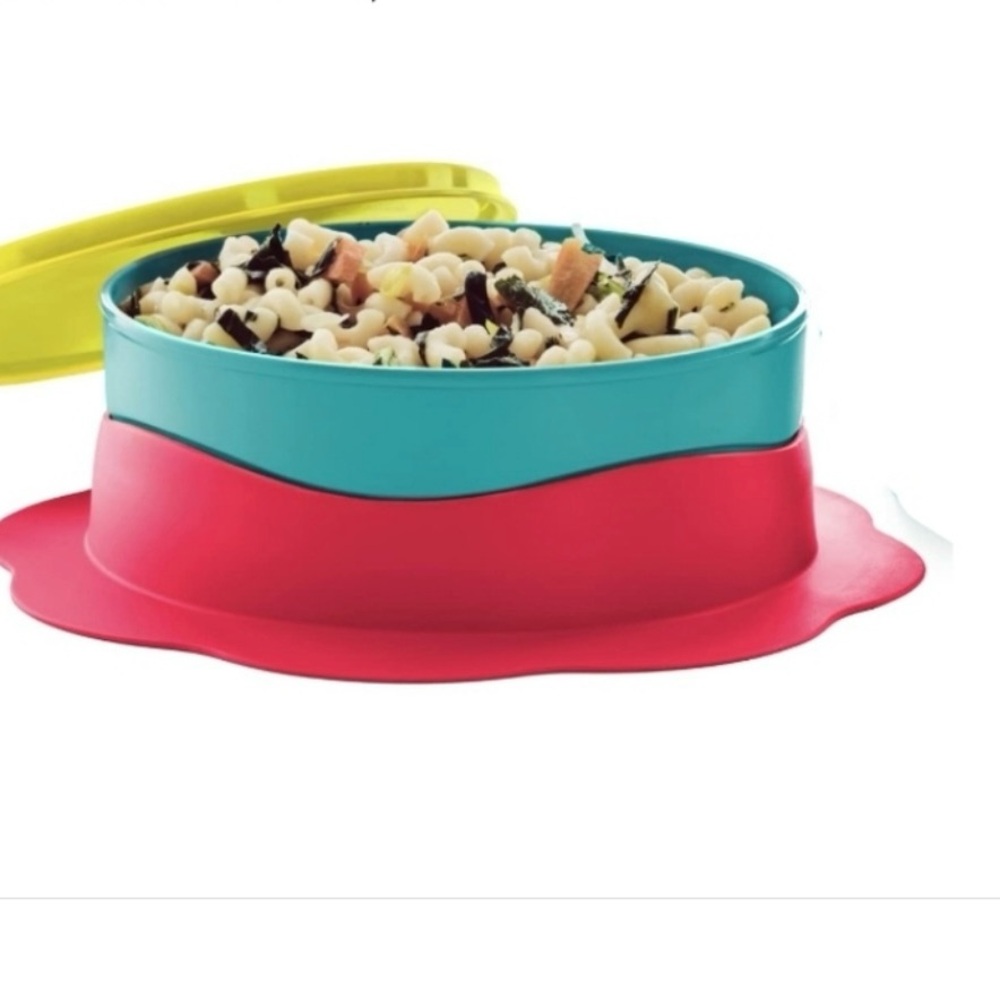 NEW (NIP) Tupperware Tupperkids Feeding Set ((LAST one)